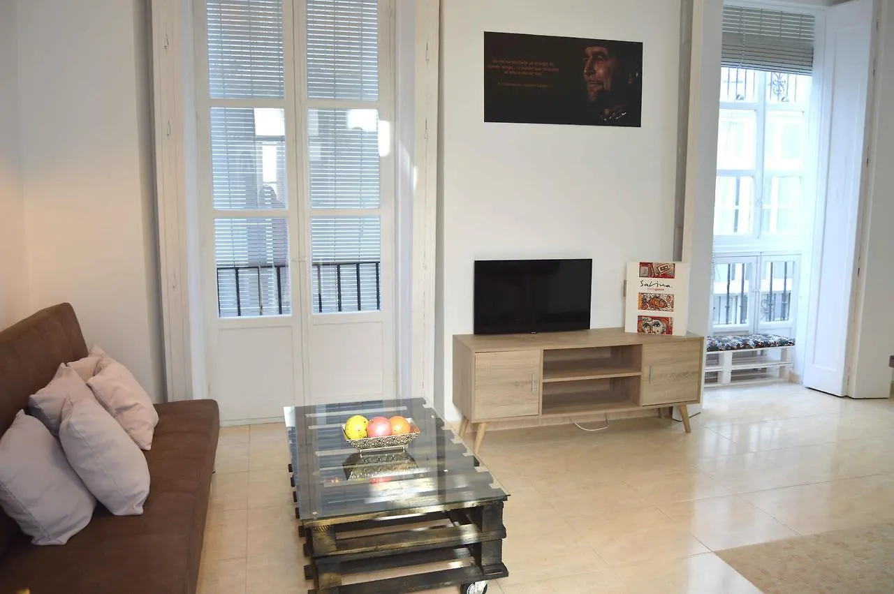 קדיז Apartamento Buenas Companias דירה
